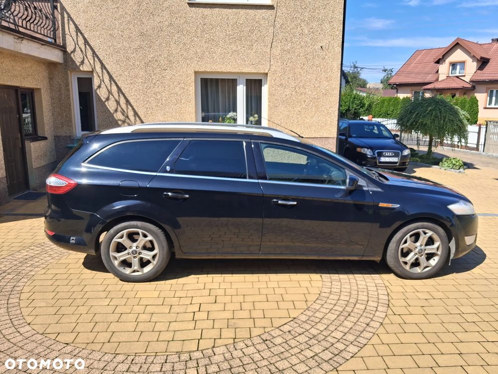 Ford Mondeo 2.0 Ghia - 11