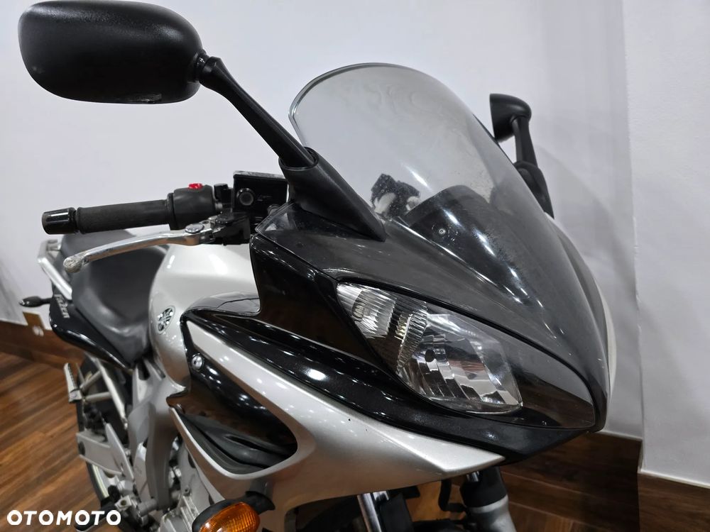 Yamaha FZ - 5