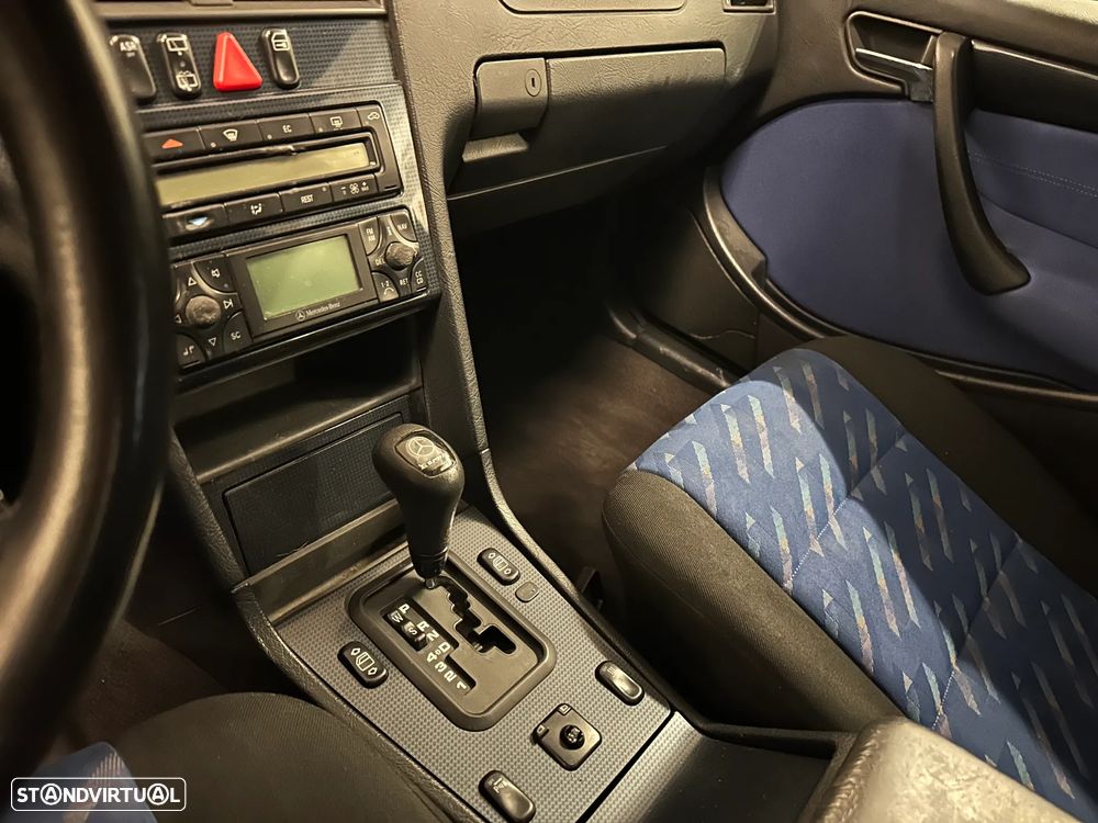 Mercedes-Benz C 220 - 21