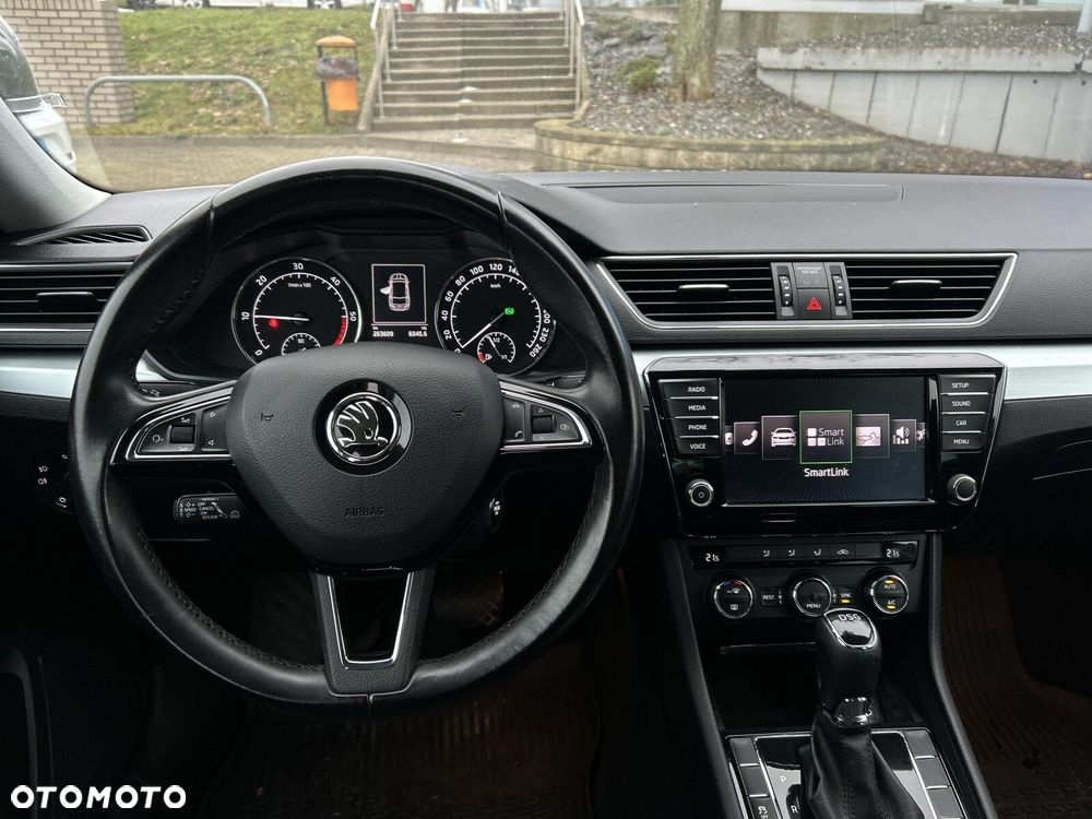 Skoda Superb 2.0 TDI SCR Ambition DSG - 14