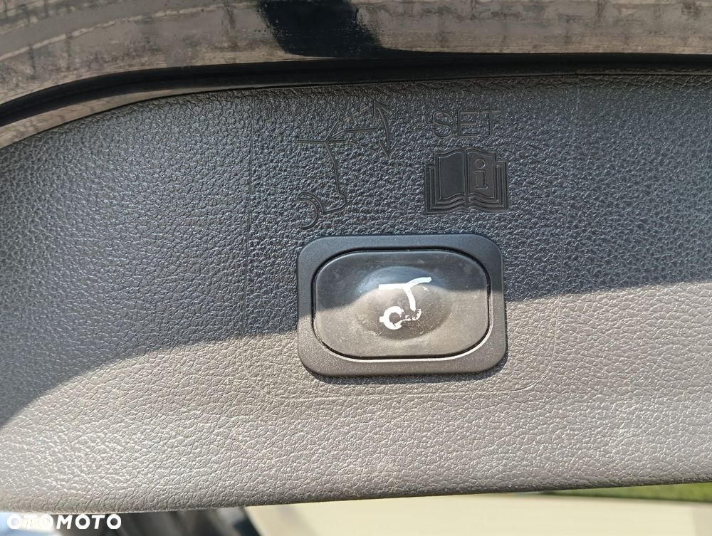 Ford Kuga - 20