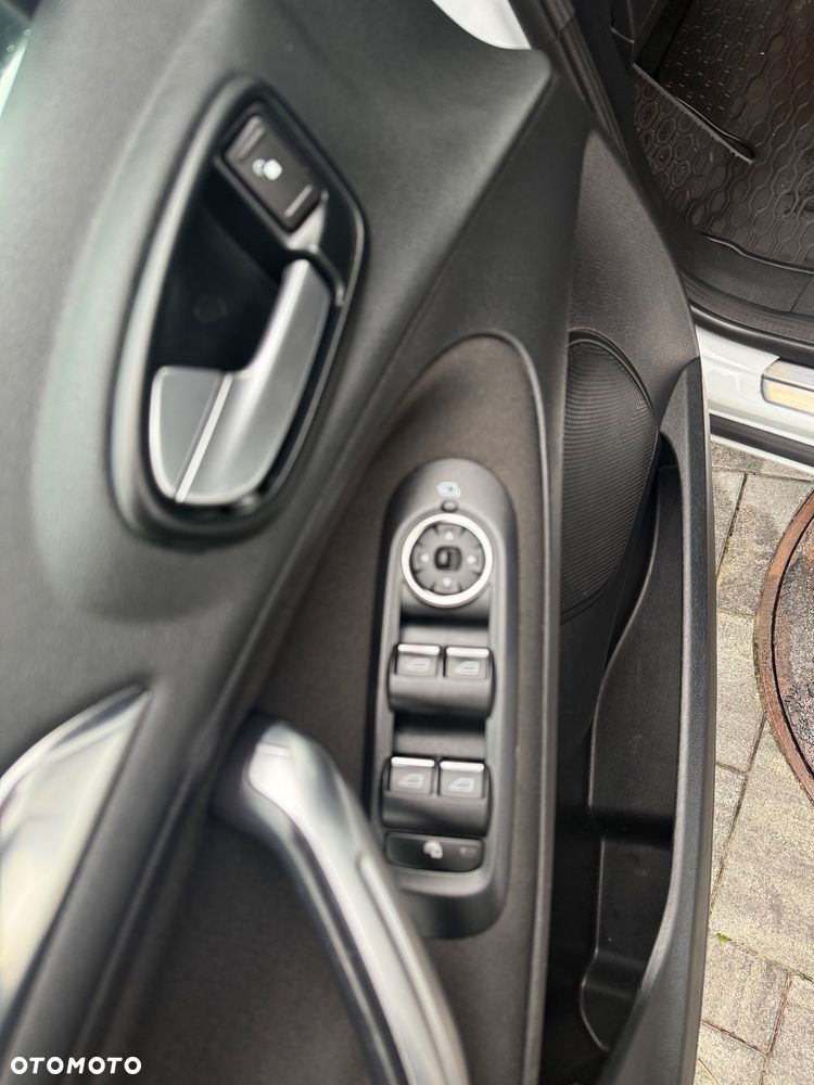 Ford S-Max - 9