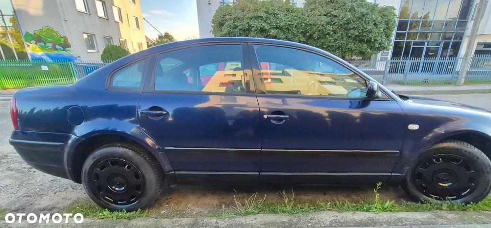 Volkswagen Passat 1.9 TDI Trendline - 11
