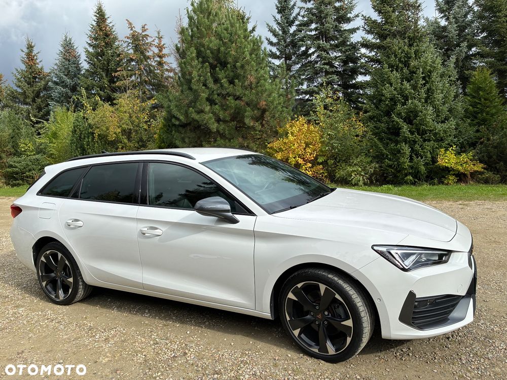 2022 Cupra Leon Sportstourer, photograph 11