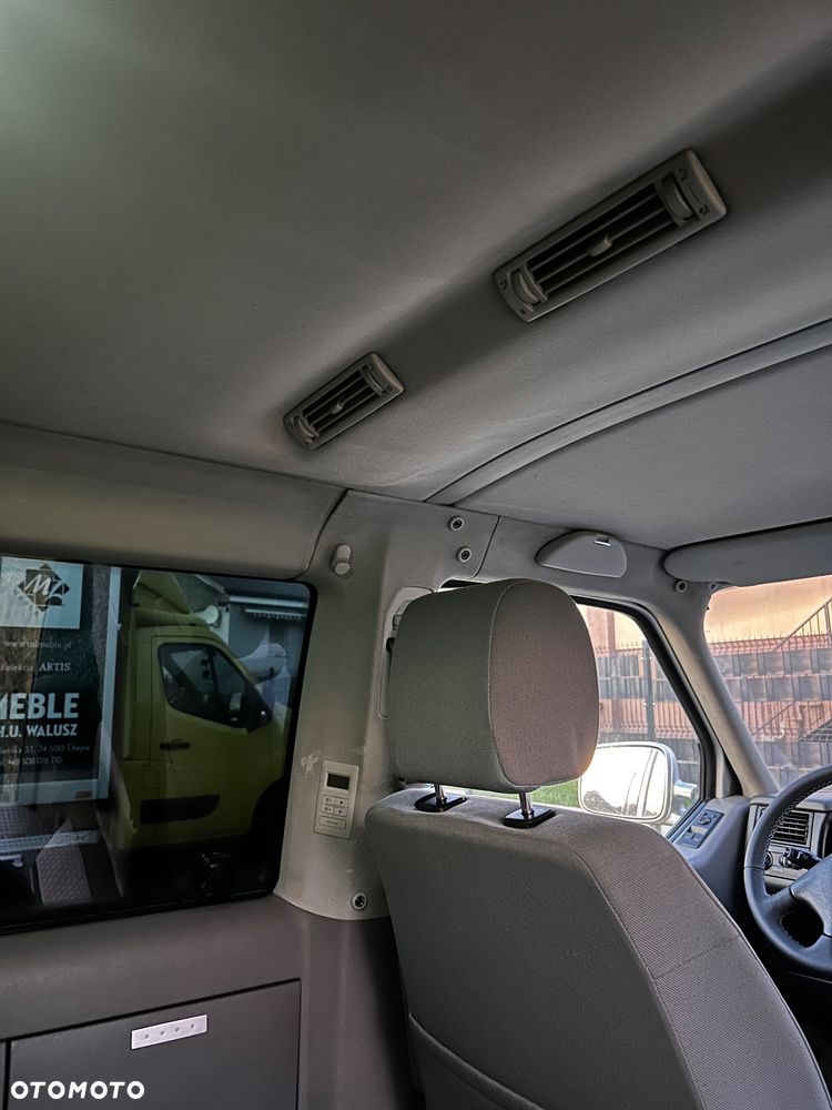 Volkswagen Multivan Standard - 11