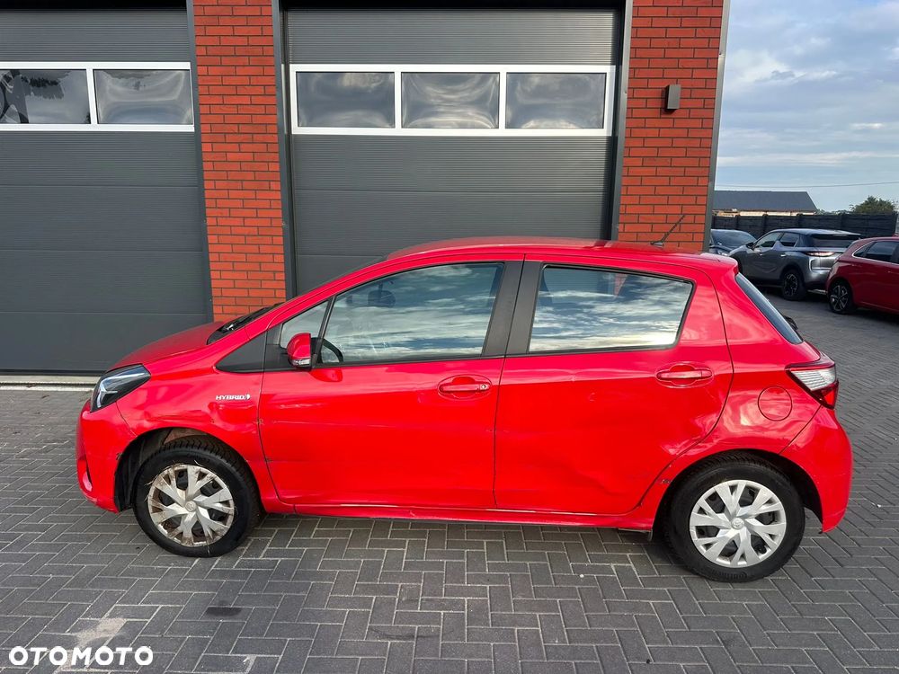 Toyota Yaris Hybrid 100 Active EU6 - 27