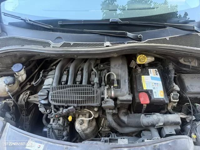 Peugeot 208 1.2 PureTech Access - 36