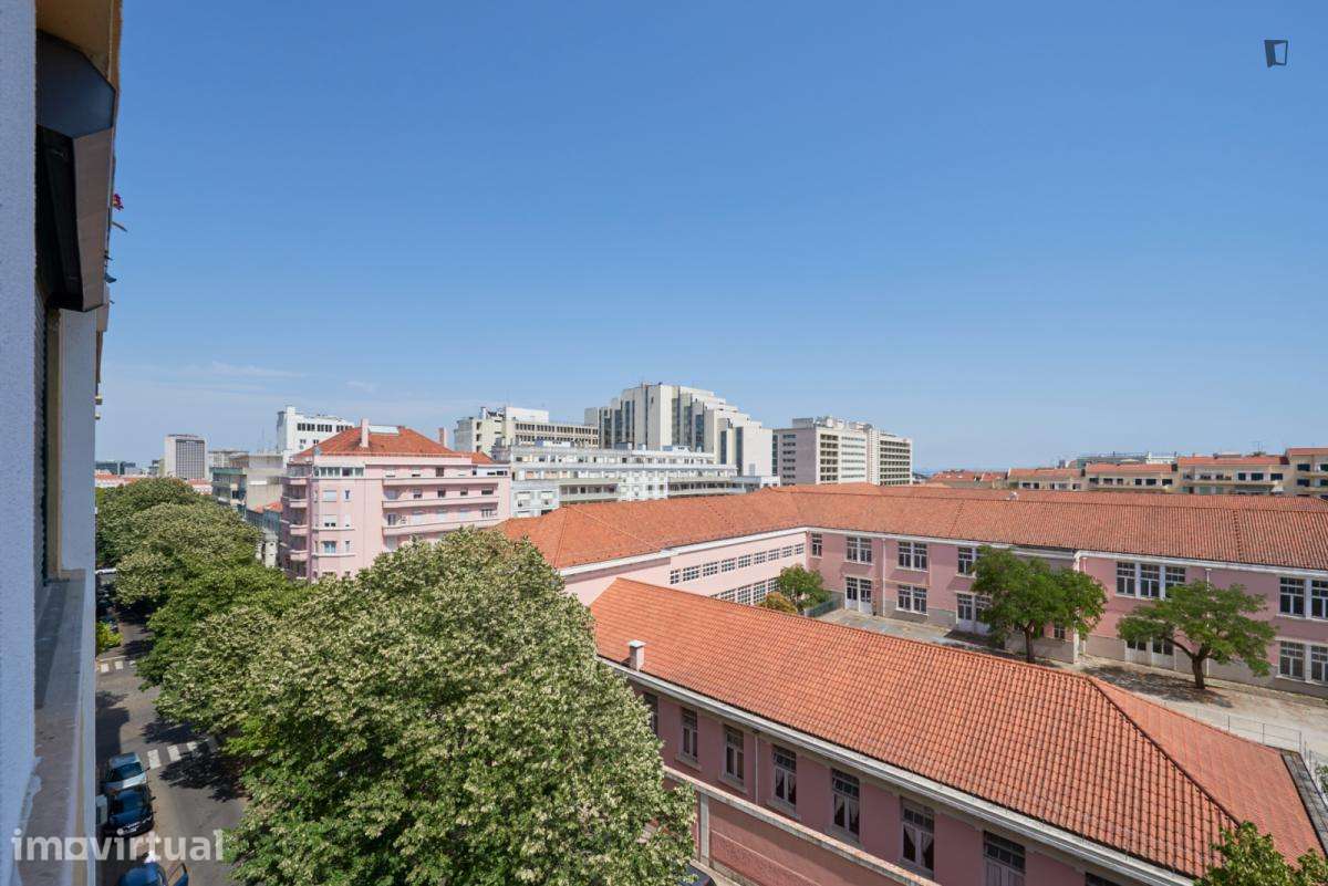Quarto - localizado em Marquês de Pombal Lisbon - Grande imagem: 5/13