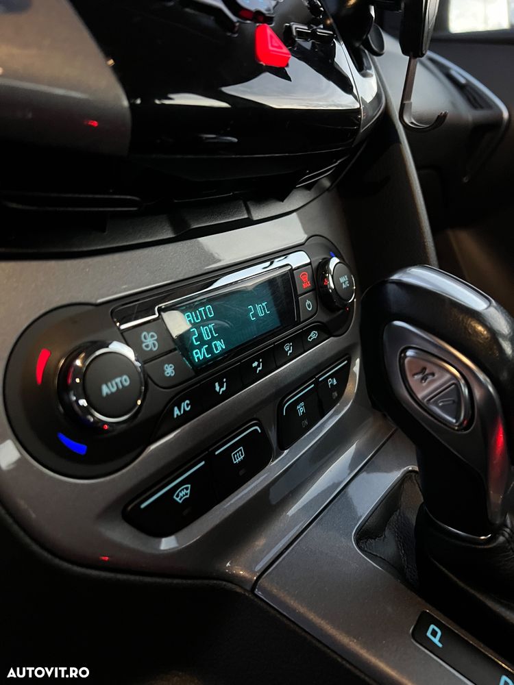 Ford Focus 2.0 TDCI DPF Powershift Titanium - 11