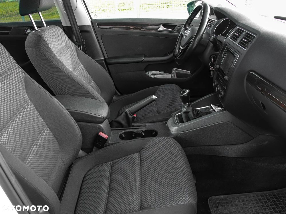 Volkswagen Jetta 1.4 TSI BMT Comfortline - 13