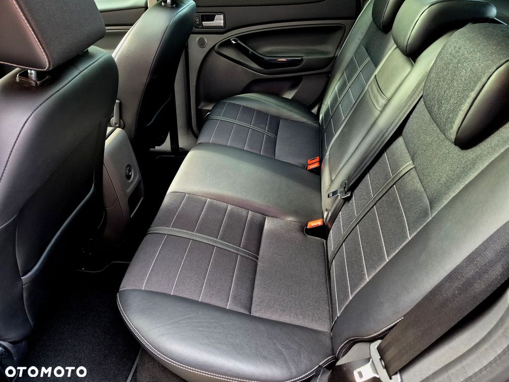 Ford Kuga 2.0 TDCi 4x4 Titanium - 27