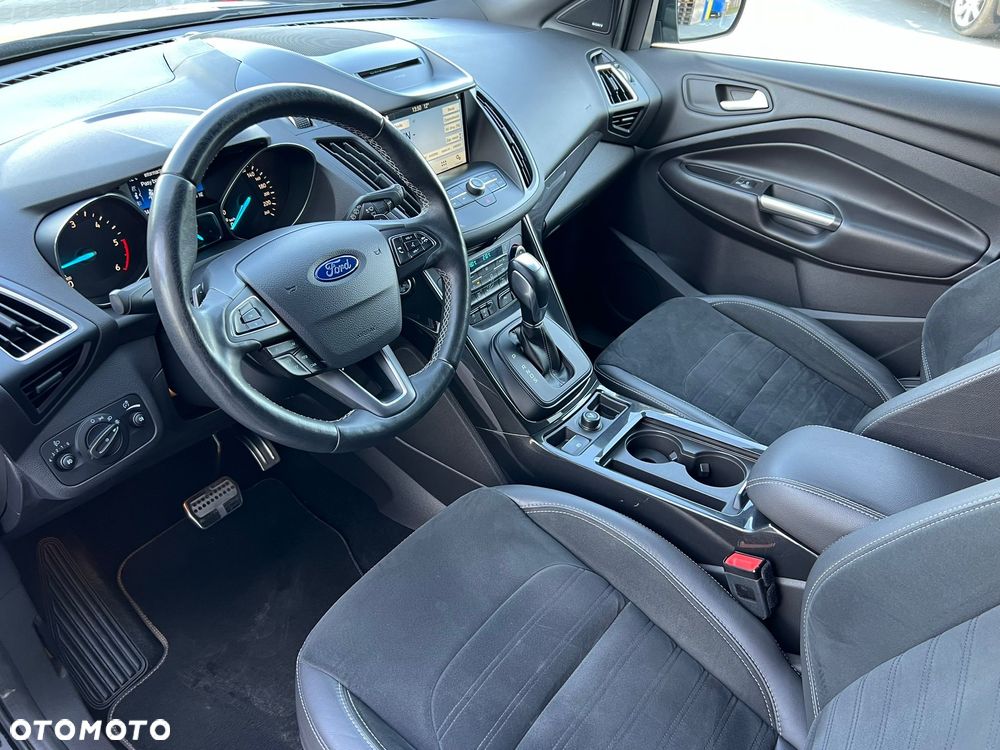 Ford Kuga 2.0 TDCi 4x4 ST-Line - 12