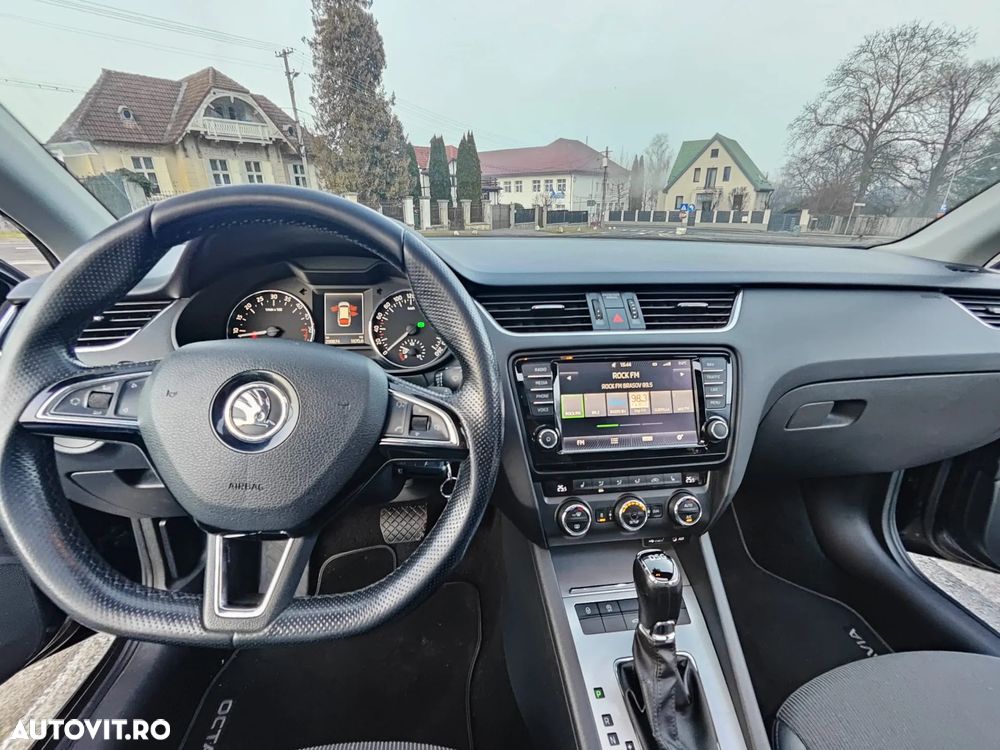 Skoda Octavia 1.6 TDI STYLE DSG - 16