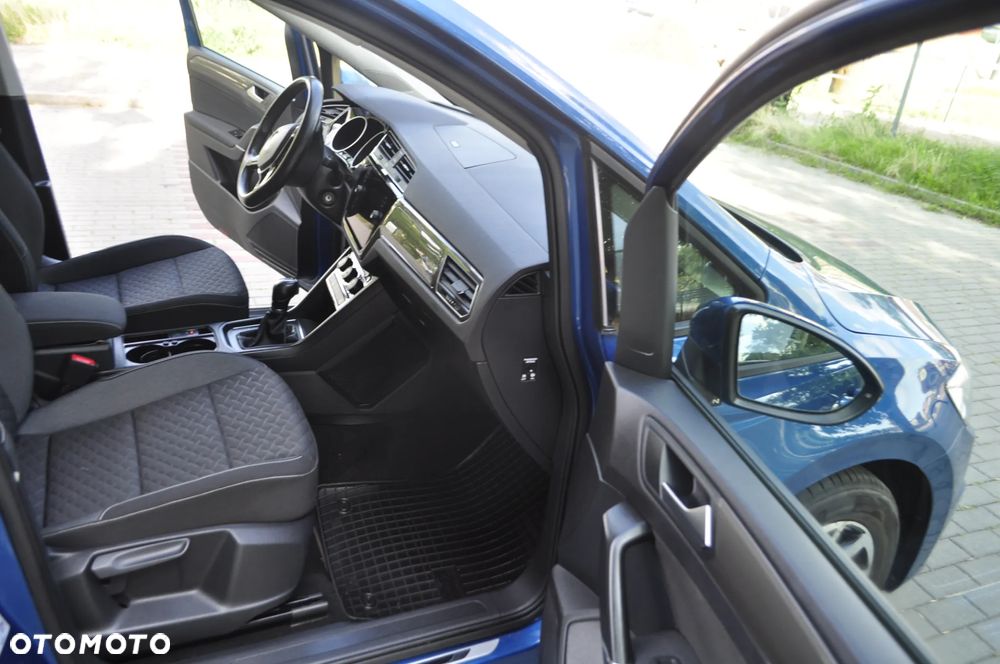 Volkswagen Touran 1.6 TDI SCR DSG Join - 11