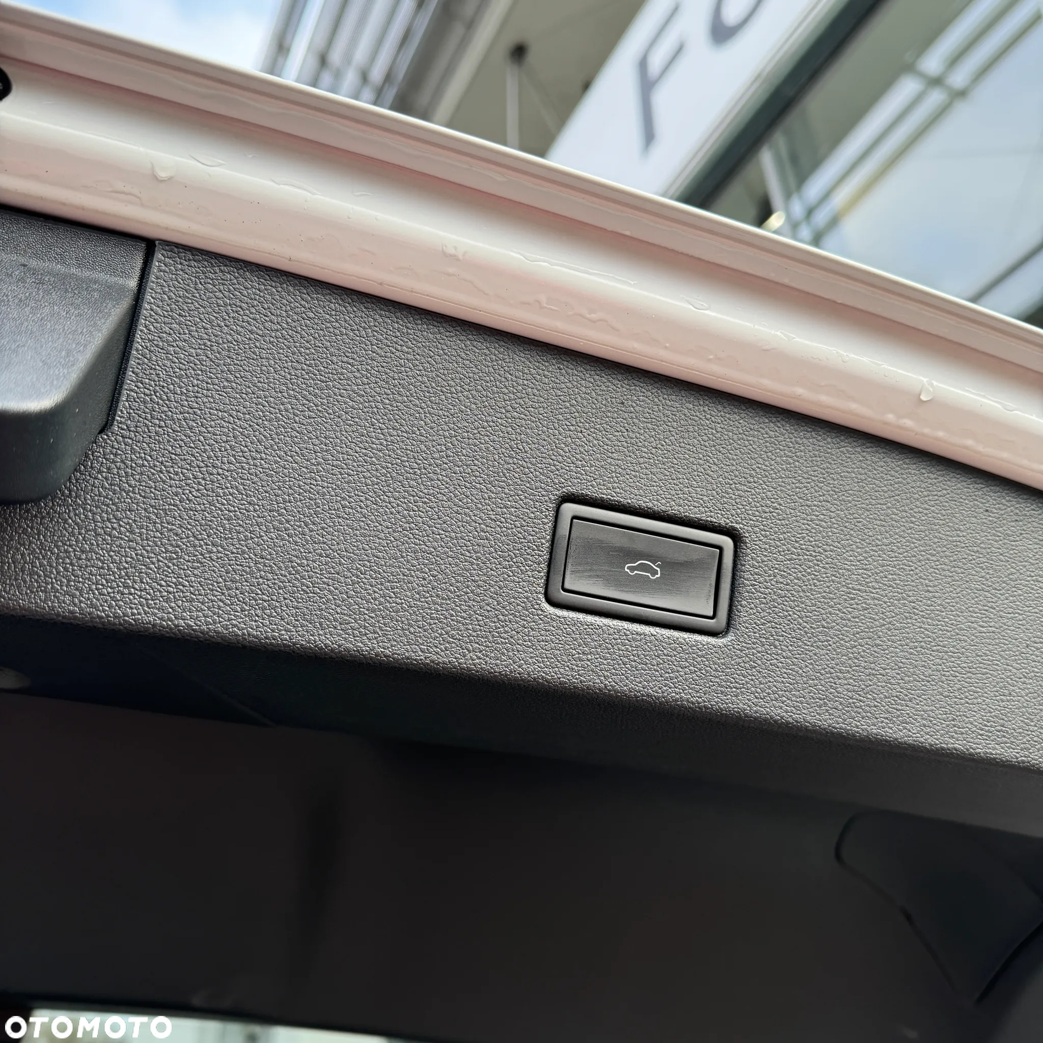 Volkswagen T-Roc 1.5 TSI R-Line DSG - 14