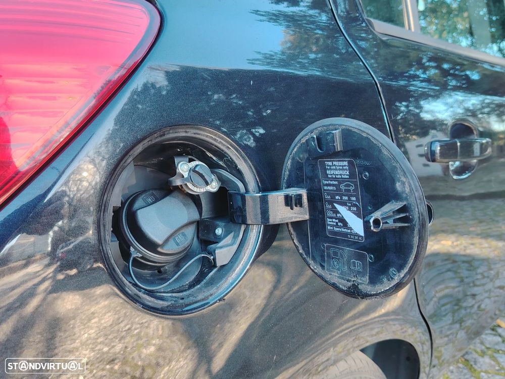 Opel Corsa 1.2 Enjoy FlexFuel - 12