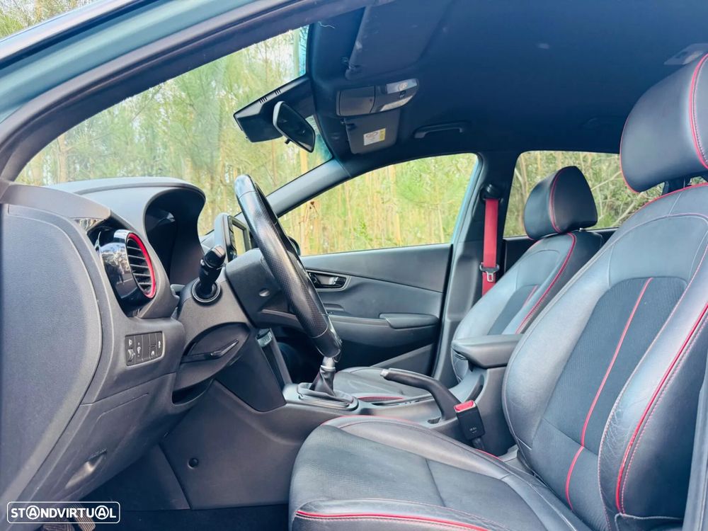 Hyundai Kauai 1.0 T-GDi Premium Pele/Tec.Vermelho - 19