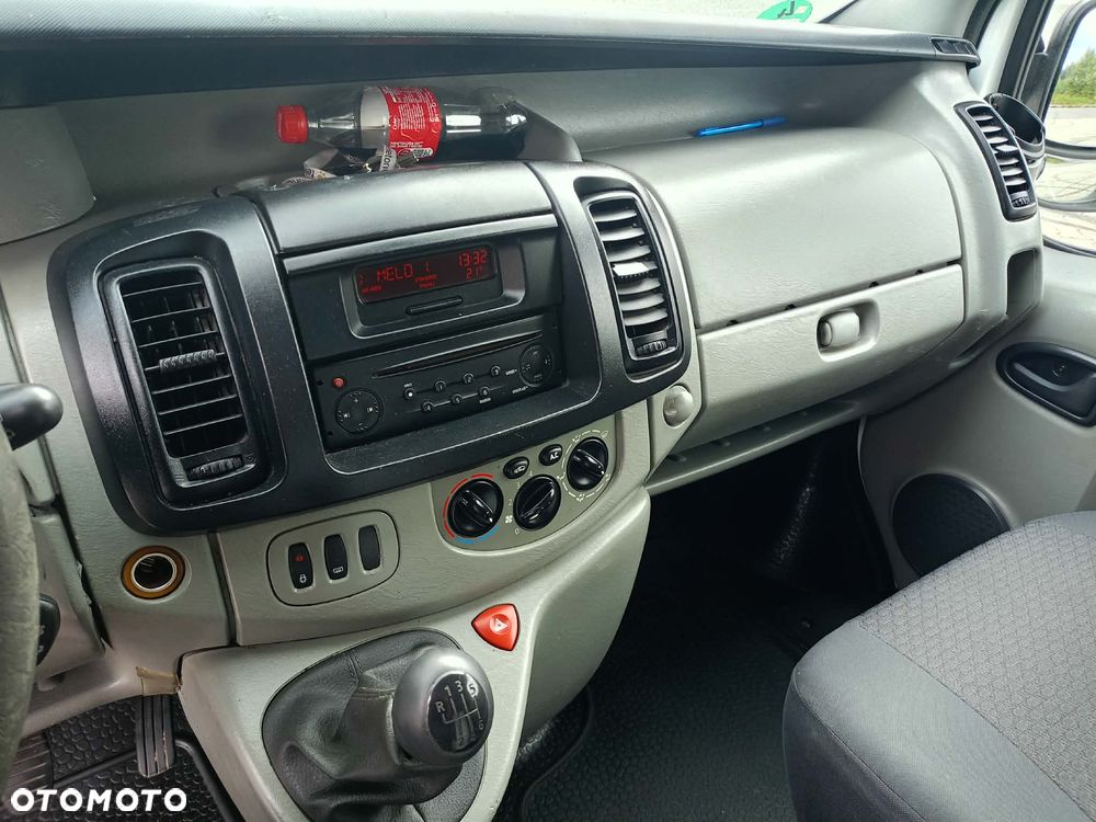 Renault Trafic - 9