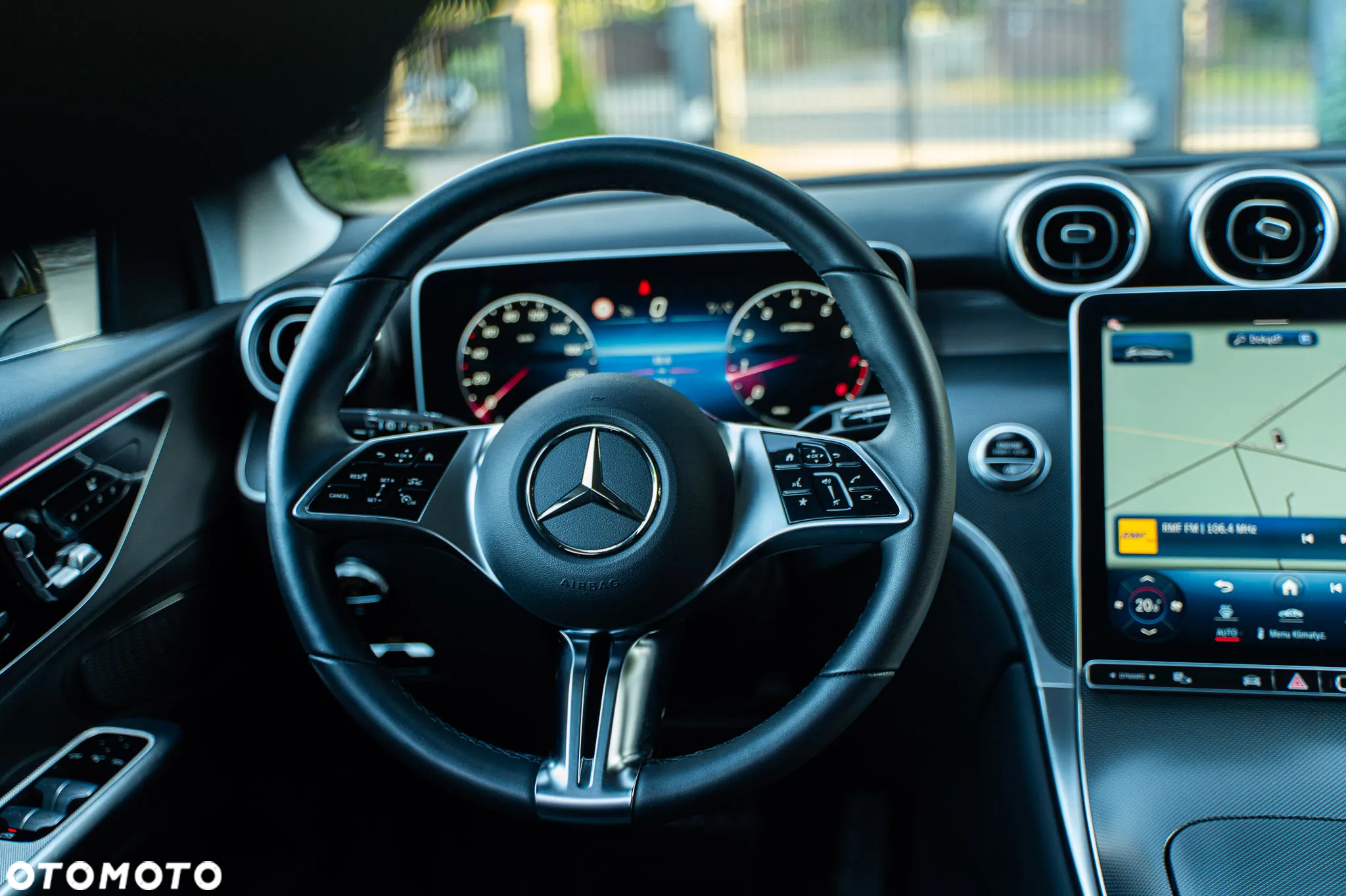 Mercedes-Benz GLC 200 4Matic 9G-TRONIC Edition Avantgarde - 32