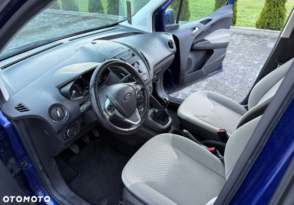 Ford Tourneo Courier - 14