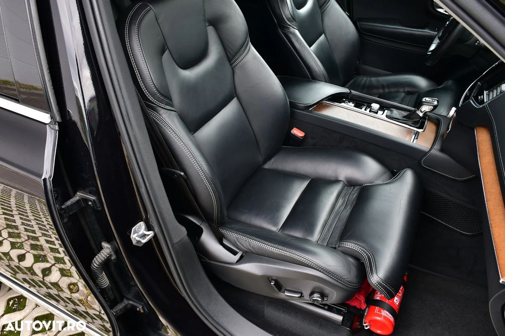 Volvo XC 90 - 7