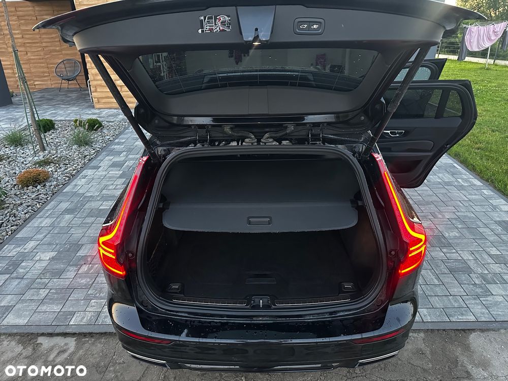 Volvo V60 T6 AWD Recharge Geartronic RDesign - 38