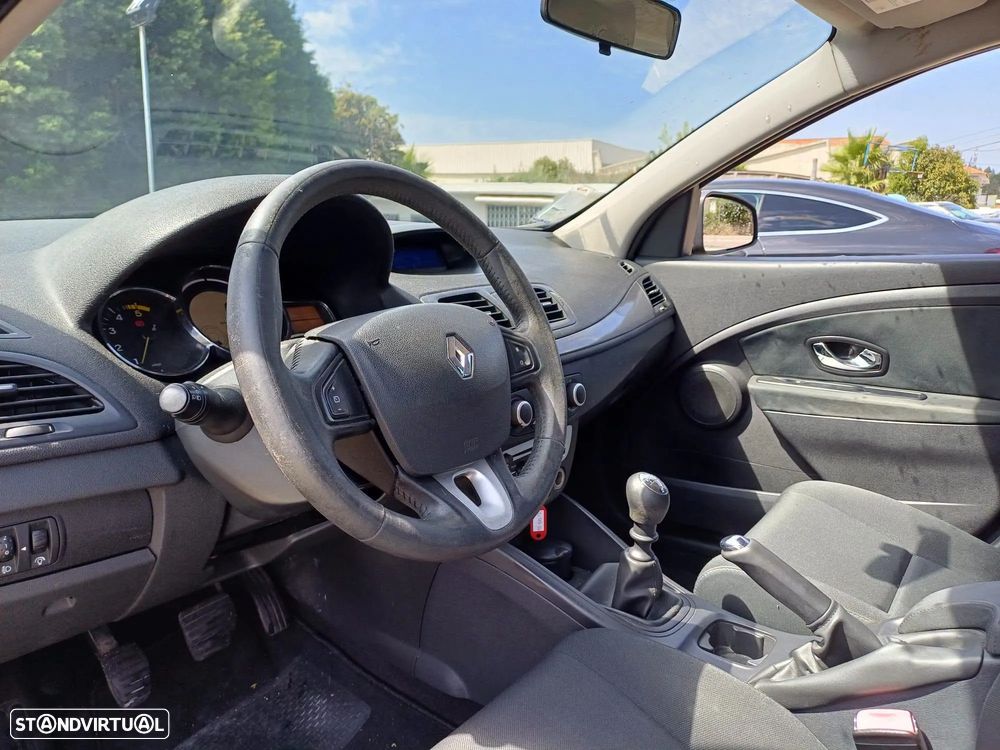 Renault Mégane 1.5 dCi Dynamique - 6