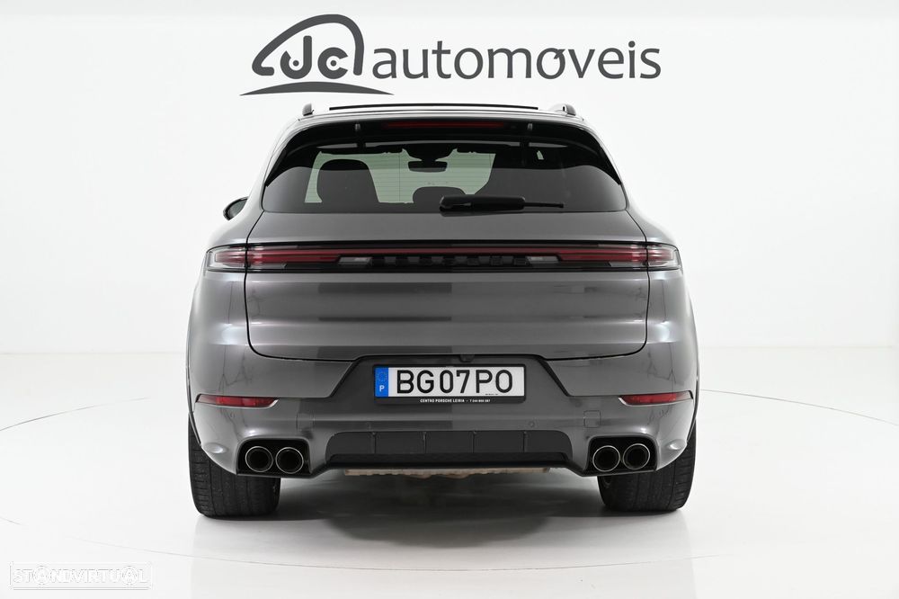 Porsche Cayenne E-Hybrid - 8