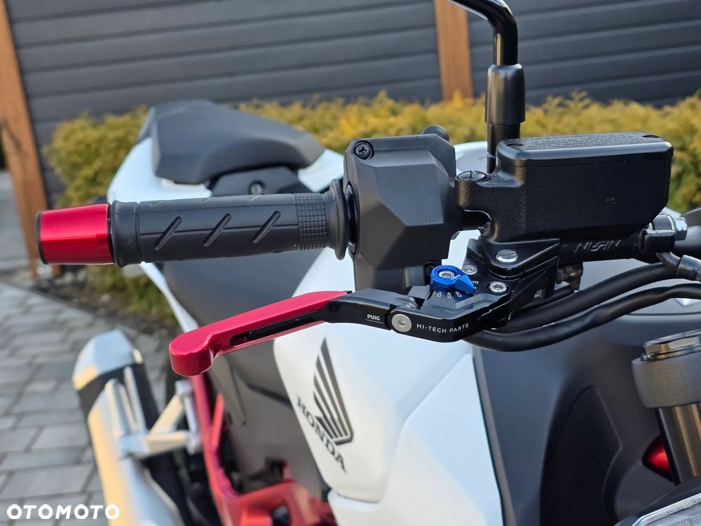 Honda Hornet - 17