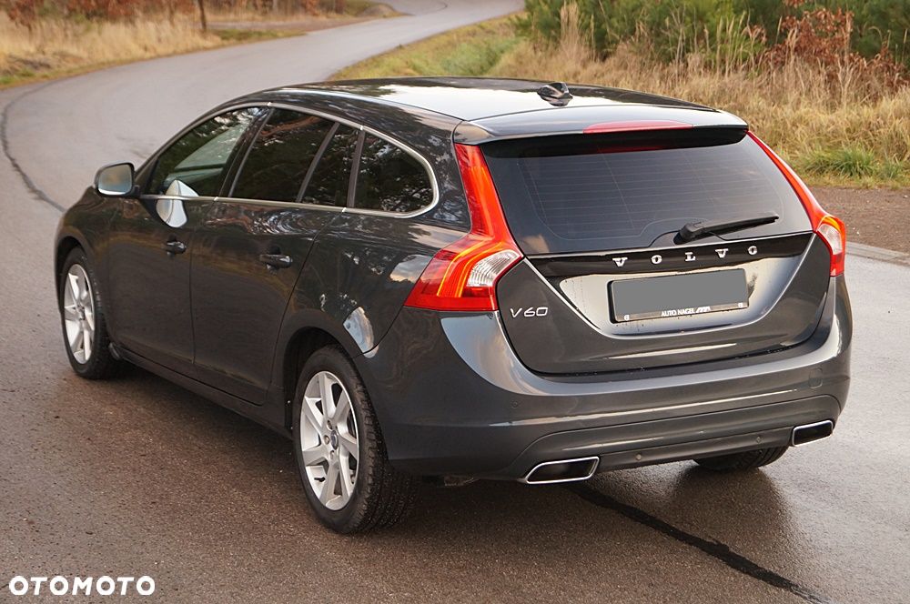 Volvo V60 D4 Geartronic Summum - 16