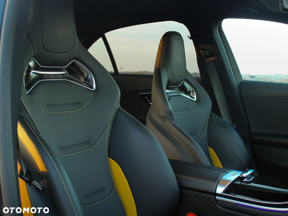 Mercedes-Benz Klasa C AMG 63 S E Performance PHEV 4-Matic - 25