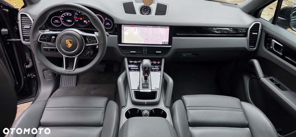 Porsche Cayenne Standard - 12