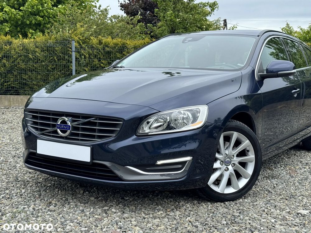 Volvo V60 D2 Summum - 19