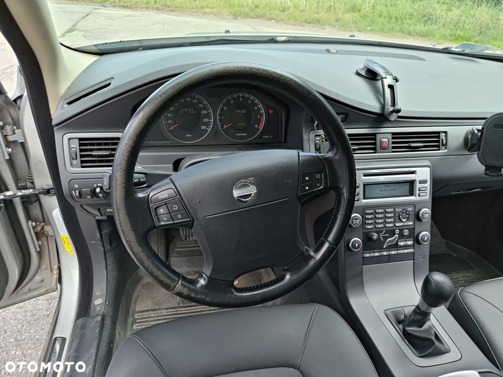 Volvo V70 2.0 - 15