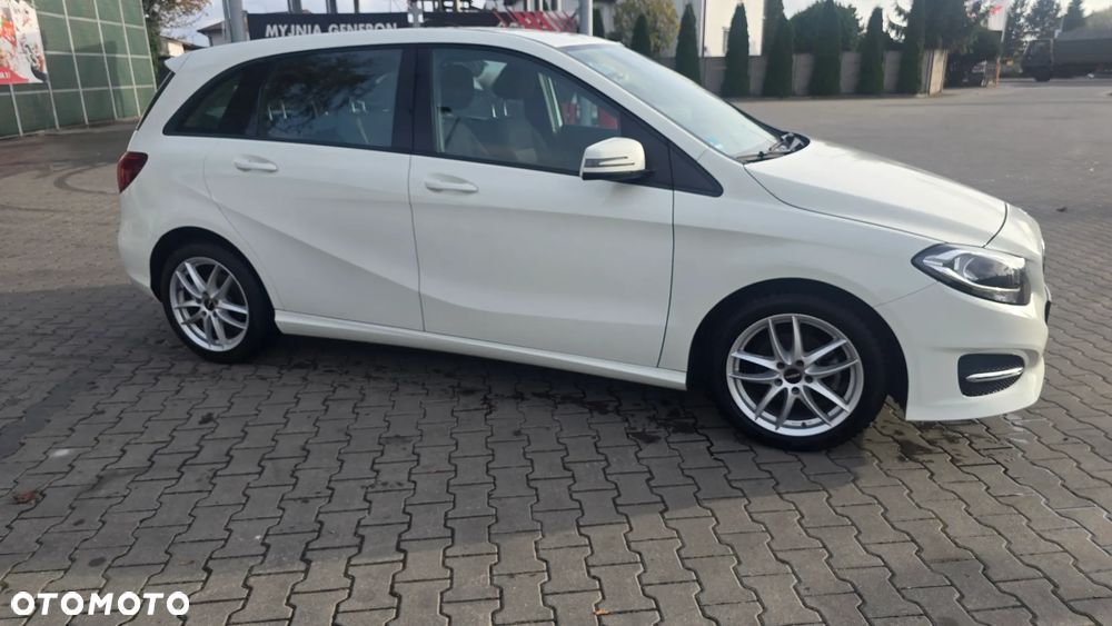 Mercedes-Benz Klasa B 180 - 13