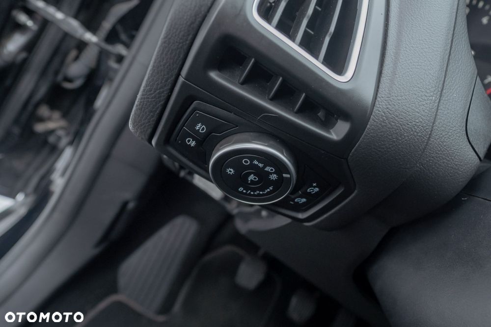 Ford Focus SW 1.0 EcoBoost Hybrid TITANIUM STYLE - 35