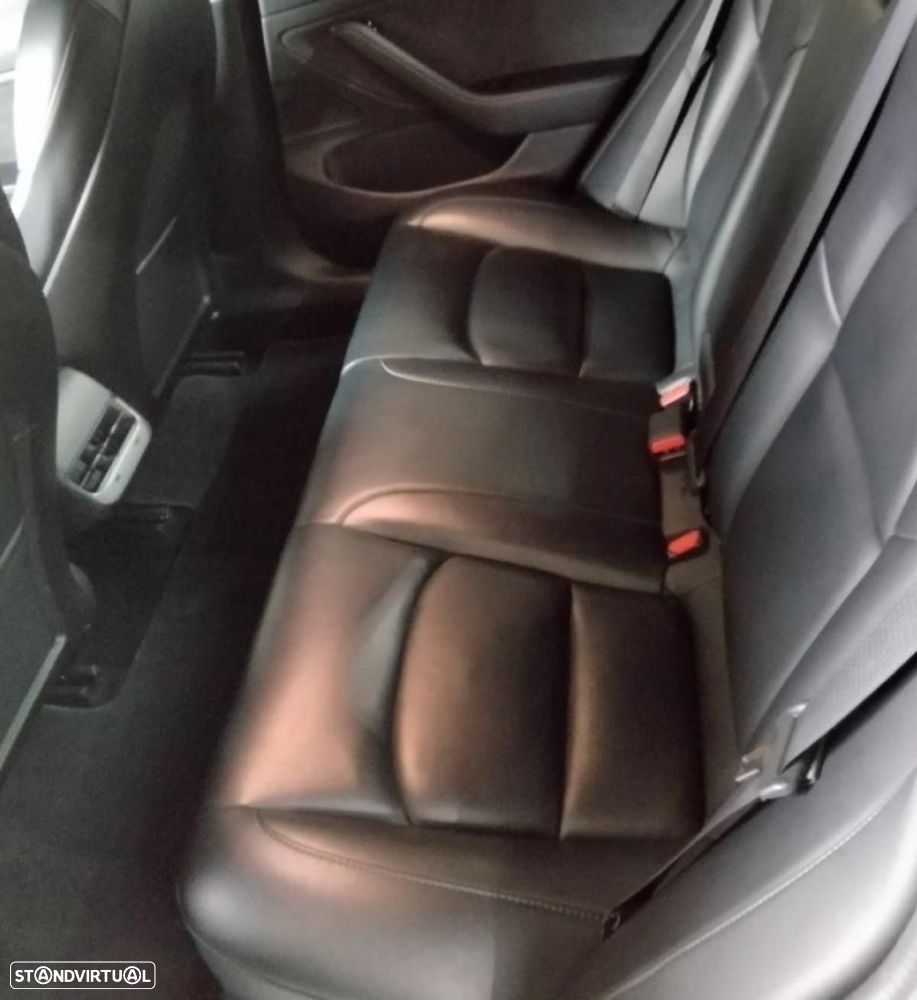 Tesla Model 3 - 3