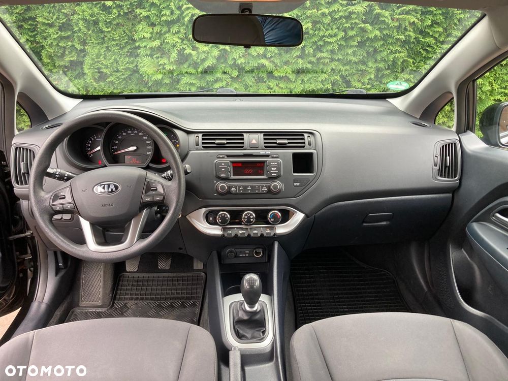 Kia Rio 1.4 L - 4