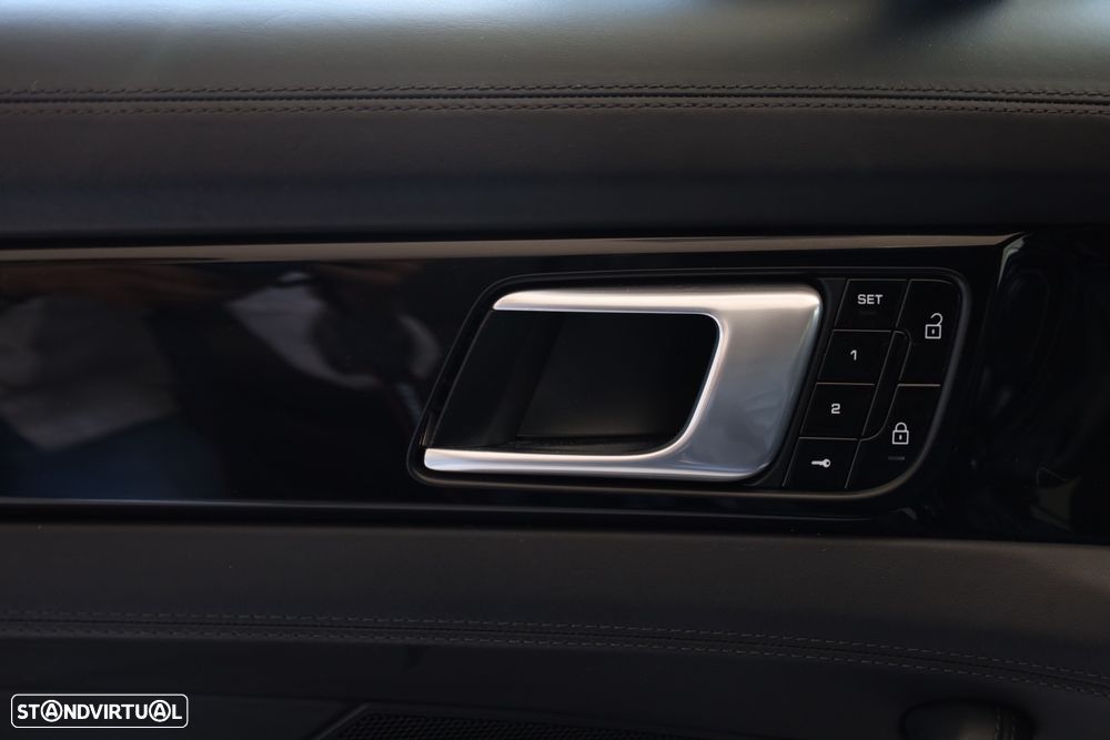 Porsche Panamera Sport Turismo - 13