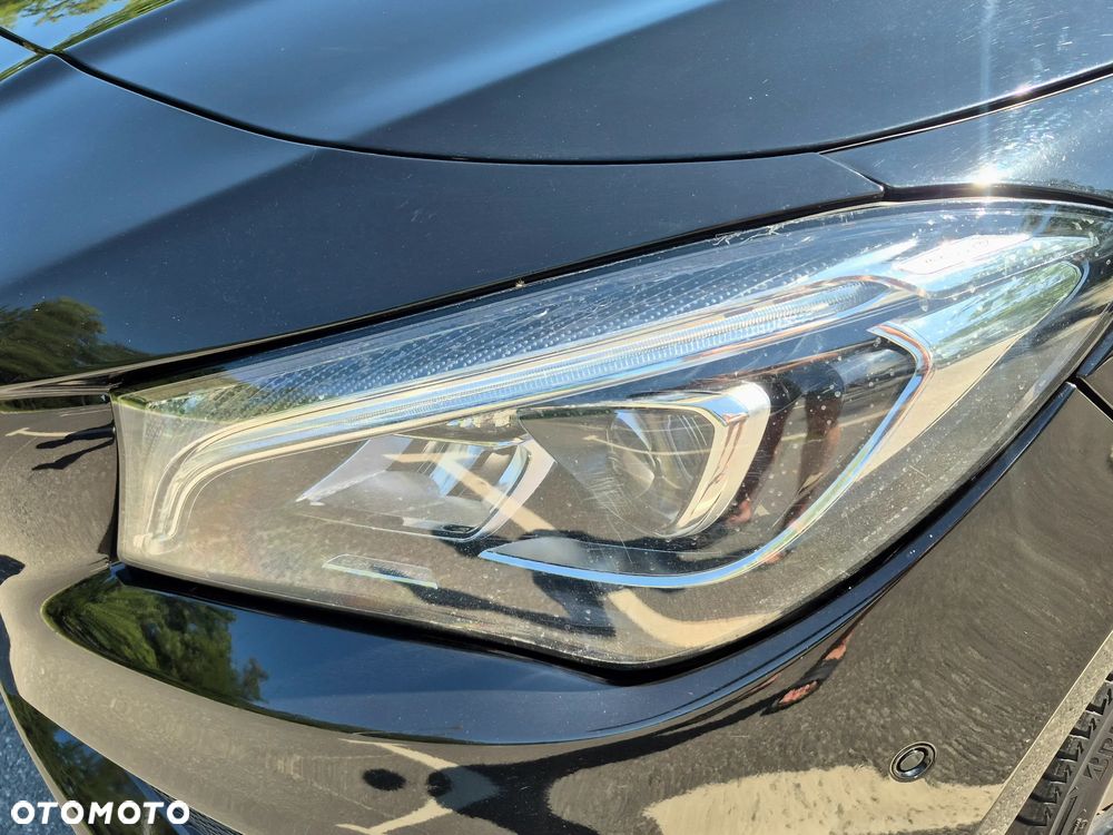 Mercedes-Benz CLA 180 7G-DCT AMG Line - 11