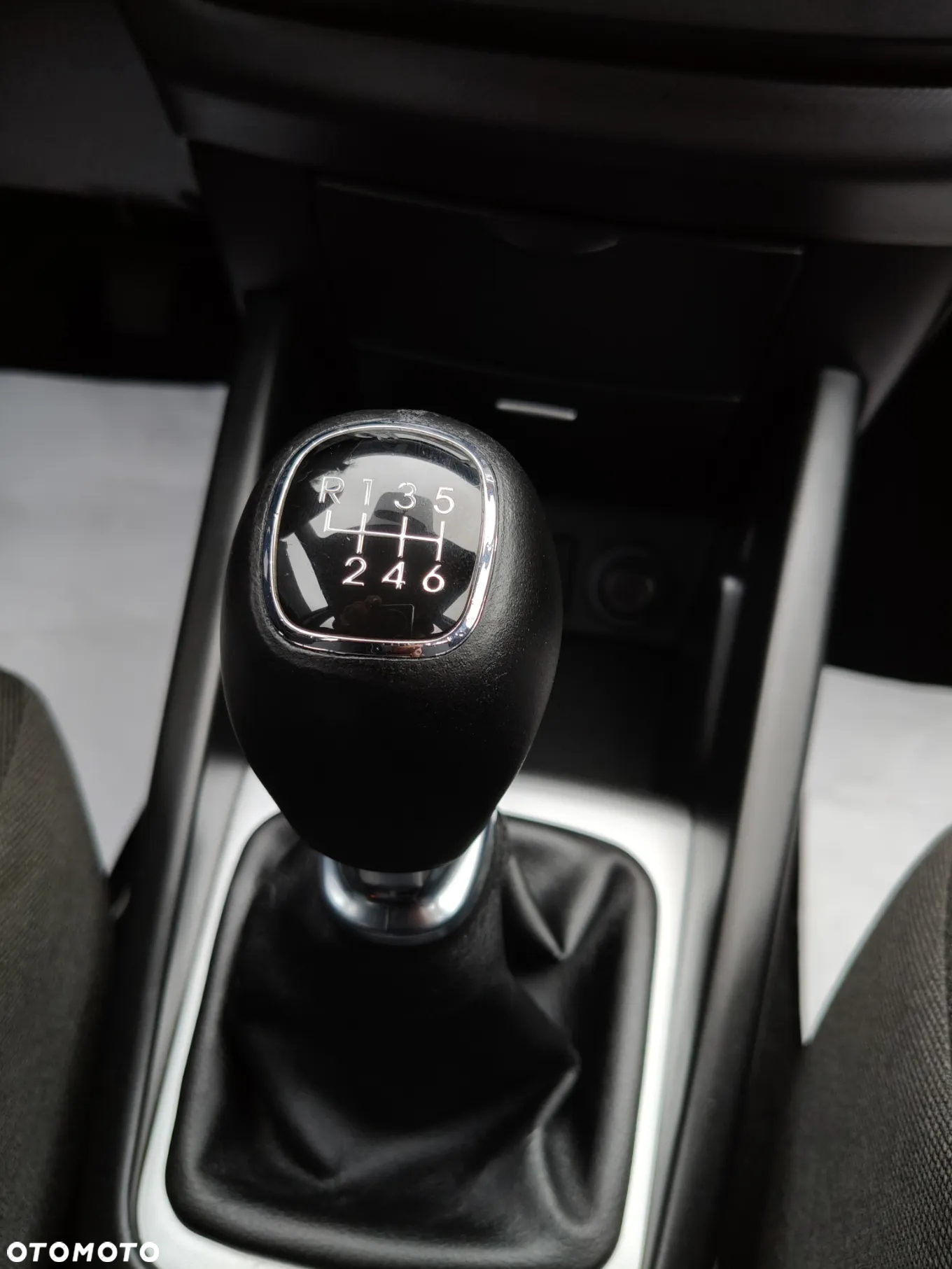 Kia Ceed 1.6 CVVT SW Spirit - 33
