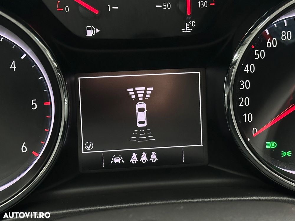 Opel Insignia 1.5 - 23
