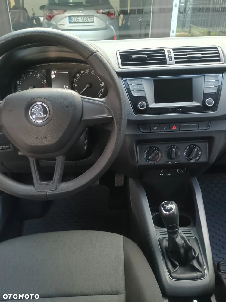 Skoda Fabia 1.2 TSI Active - 10