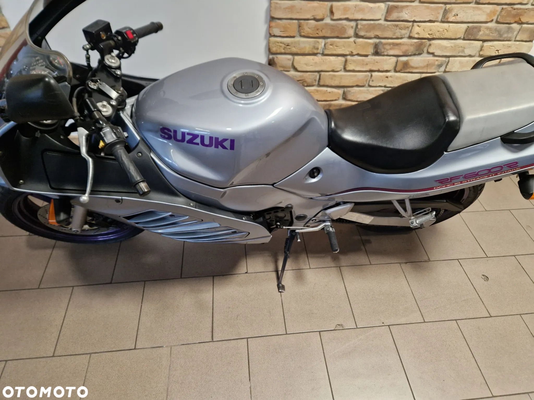 Suzuki RF - 16
