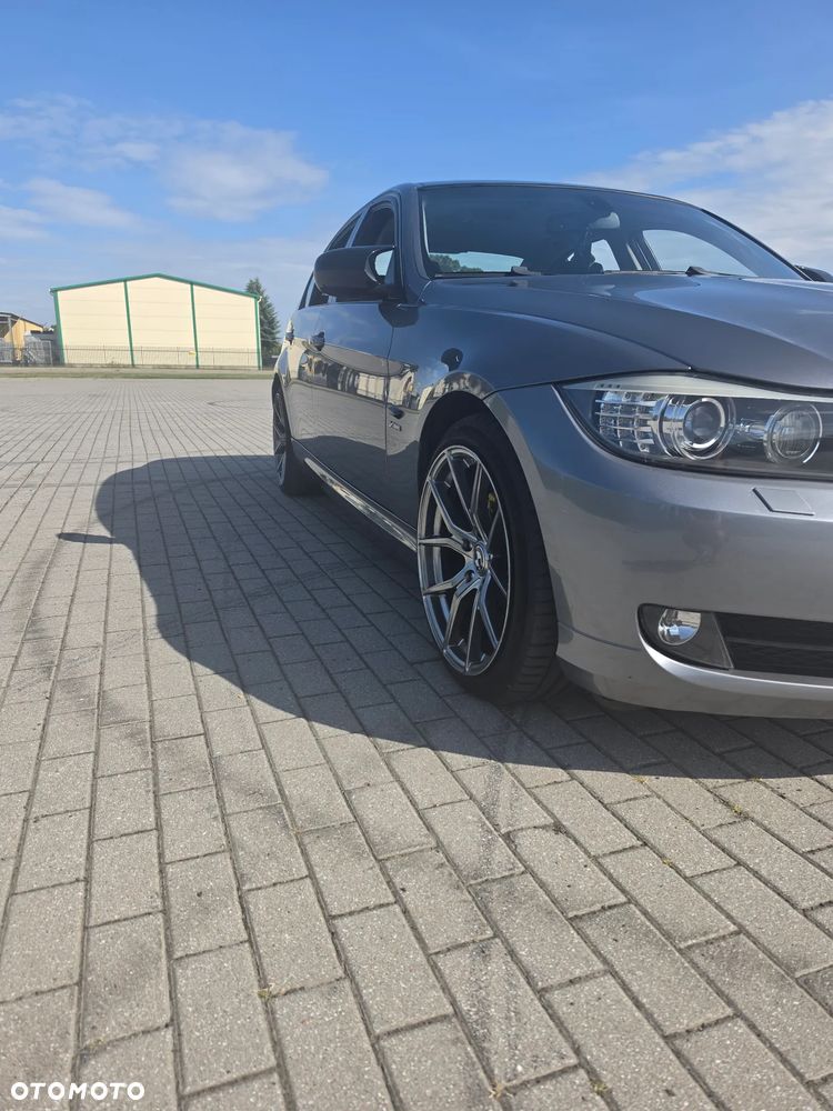 BMW Seria 3 320d xDrive DPF - 4