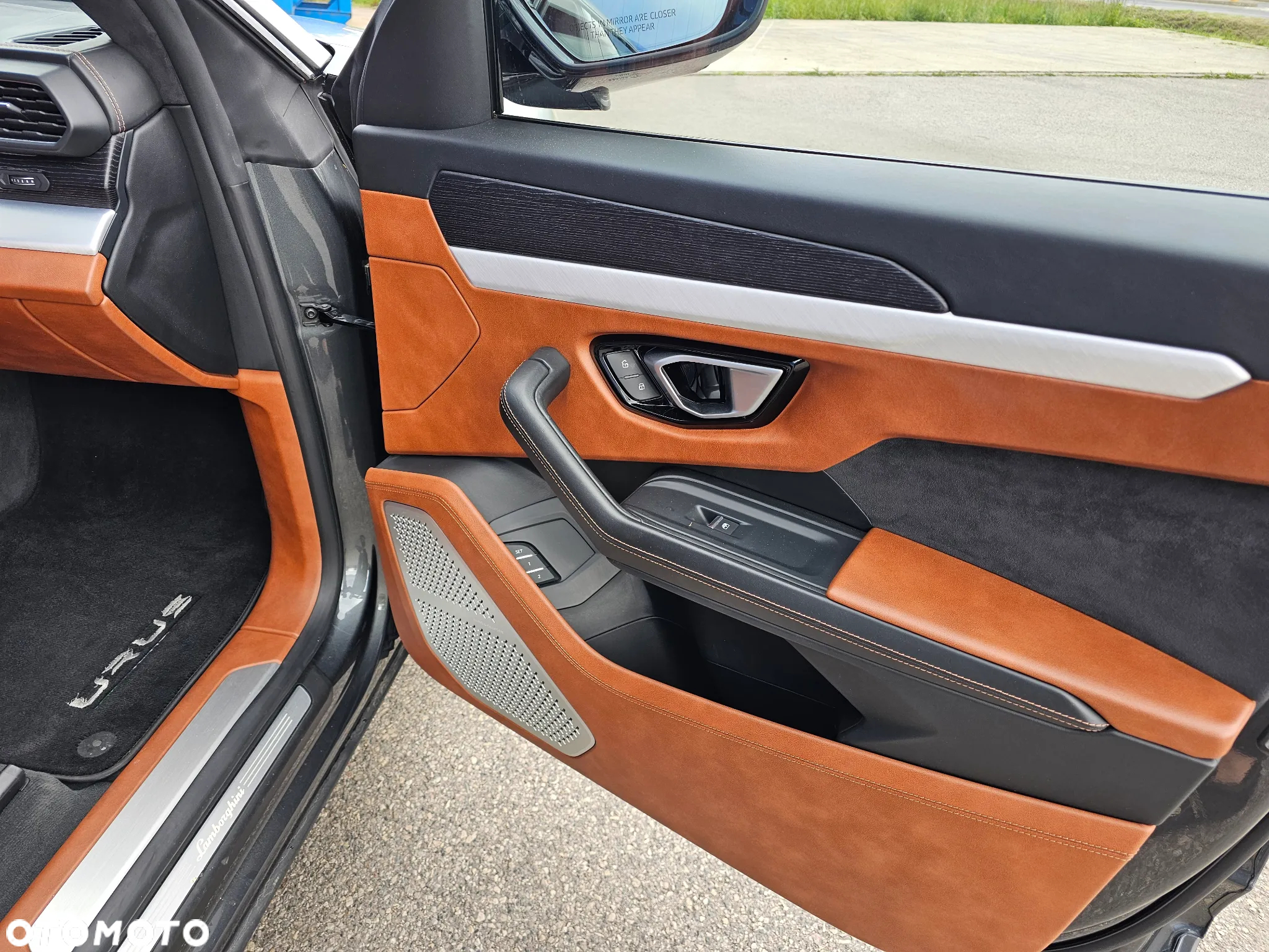 Lamborghini Urus Standard - 13