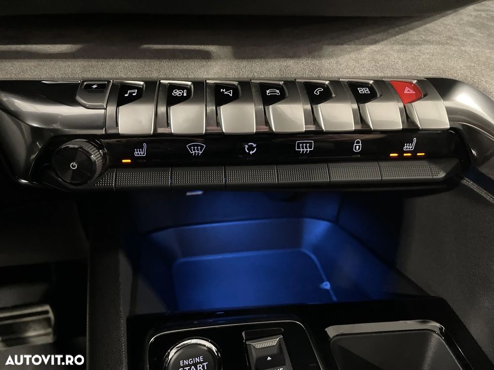 Peugeot 3008 Hybrid 225 e-EAT8 GT Pack - 17