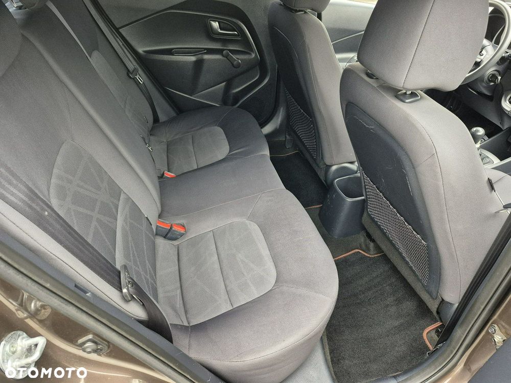 Kia Rio - 11