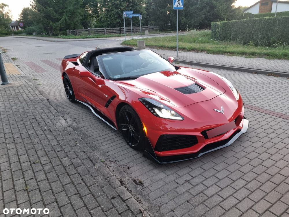 Chevrolet Corvette - 17