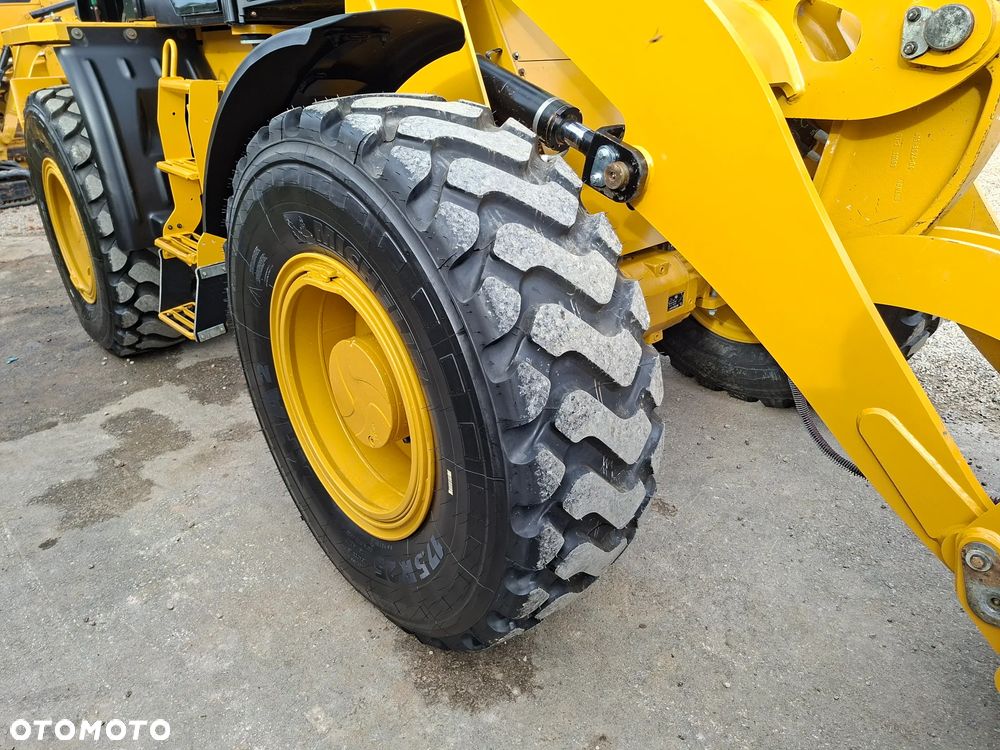 Caterpillar CAT 914 M - 27